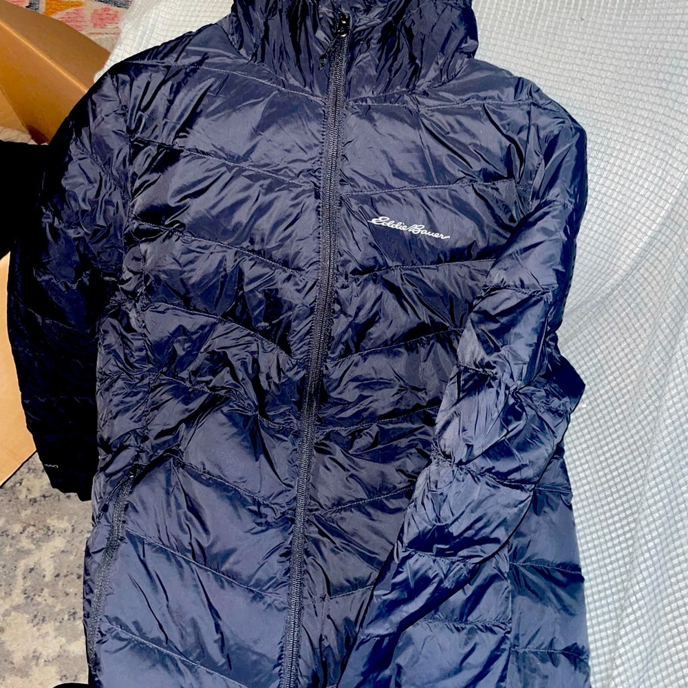 LARGE EDDIE BAUER PUFFER
